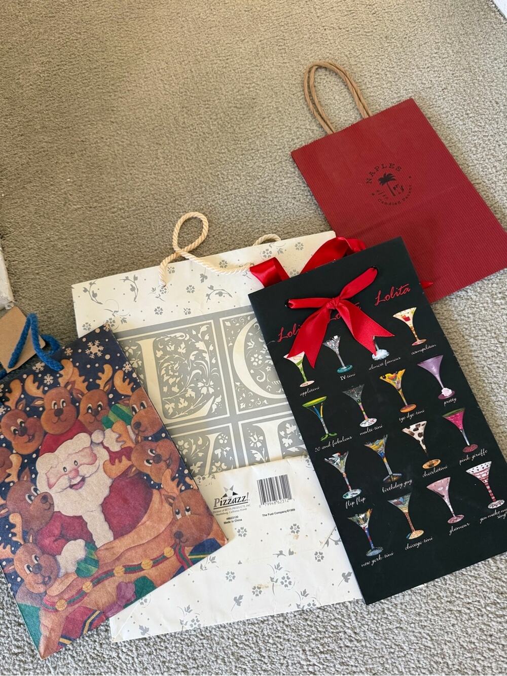 🗽Assorted Bags - Lolita Black Holiday Gift Bag with Red Ribbon